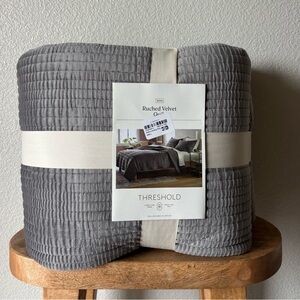 NWT King Ruched Velvet Quilt Gray - Threshold